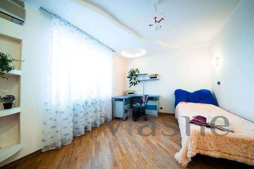 3 bedroom apartment on Pugacheva, Саратов - квартира подобово