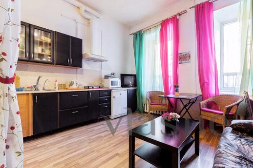 Stylish apartment in the center of St. P, Saint Petersburg - apartment by the day