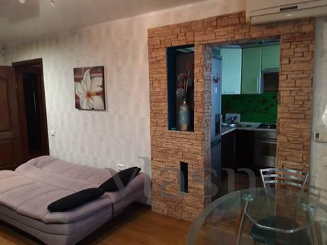 3-room apartment in the center, Krivoy Rog - apartment by the day