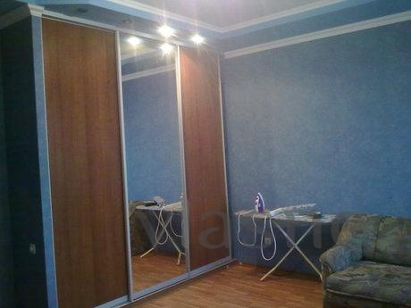 3 bedrooms on Sholokhov Str, Rostov-on-Don - günlük kira için daire