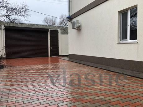 HOUSE OR ROOMS FOR RENT 250m FROM THE SE, Odessa - günlük kira için daire