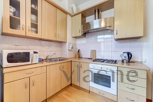 Spacious 2-bedroom apartment, Saint Petersburg - günlük kira için daire