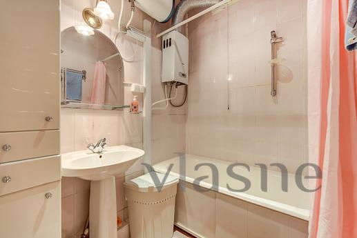 Spacious 2-bedroom apartment, Saint Petersburg - günlük kira için daire