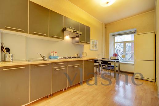2-bedroom apartment on Rubinstein, Saint Petersburg - günlük kira için daire