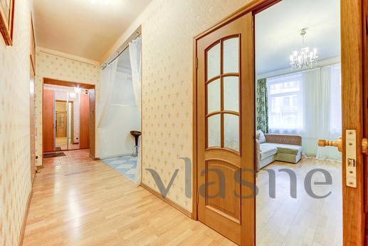 3-bedroom apartment in the center of St., Санкт-Петербург - квартира подобово