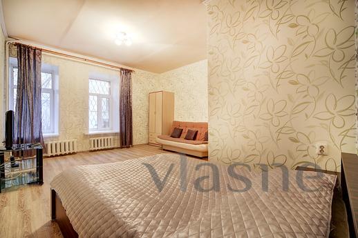 The apartment is on Kovensky Lane, Saint Petersburg - mieszkanie po dobowo