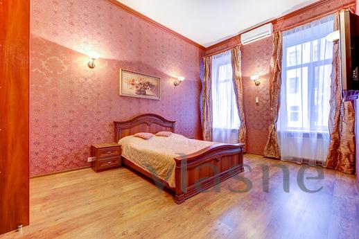 Apartment on Nevsky Prospekt 23, Saint Petersburg - apartment by the day