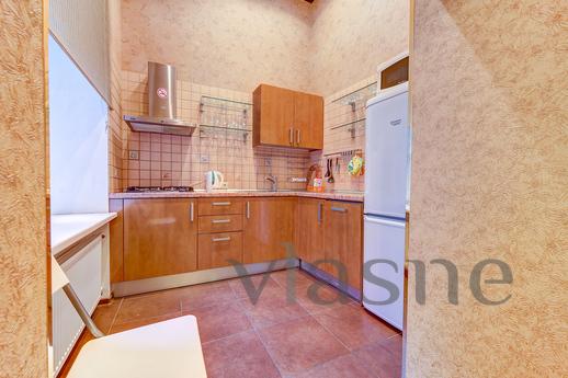 Apartment on Nevsky Prospekt 23, Saint Petersburg - apartment by the day