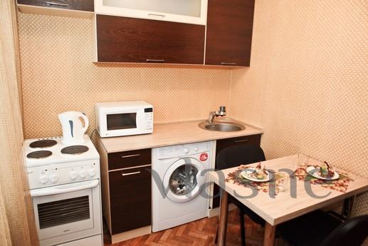 1-bedroom suites in the center, Krasnoyarsk - günlük kira için daire