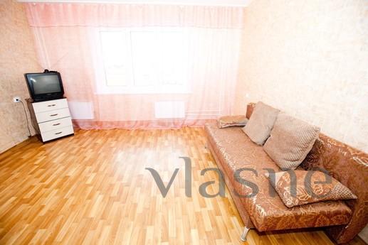 3-bedroom on the Vzletke 7 guests, Krasnoyarsk - apartment by the day