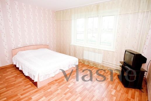 3-bedroom on the Vzletke 7 guests, Krasnoyarsk - apartment by the day