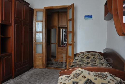 Clean, comfortable three-bedroom apartme, Kharkiv - günlük kira için daire