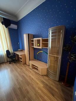 Велика 3 кімн.  БазарнаЦентрЛанжерон, Одесса - квартира посуточно