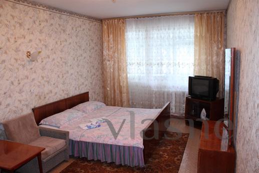 Rokossovsky bölgesinde 1 odalı daire. Yakınlarda: araba park