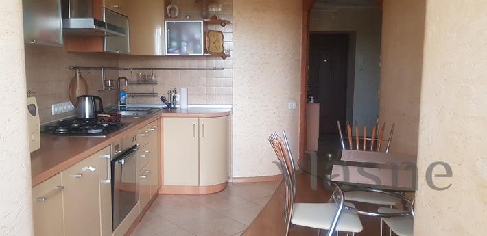 Rent 2-room apartment with sea view, Yuzhny - mieszkanie po dobowo