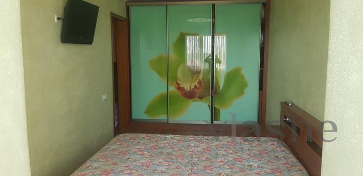 Rent 2-room apartment with sea view, Yuzhny - günlük kira için daire