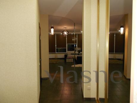 In Bridge City exclusive apartment, Dnipro (Dnipropetrovsk) - günlük kira için daire