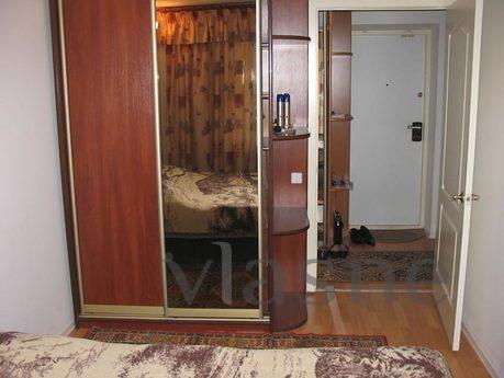 2-bedroom: Artema St 59, Kyiv - günlük kira için daire
