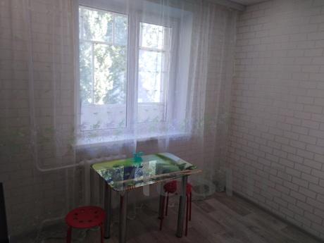 Rent an apartment in excellent condition, Ulyanovsk - apartment by the day
