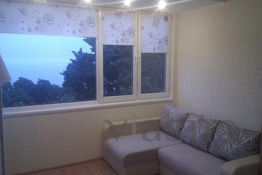 Rent one room studio (renovated) with a view to the sea unde