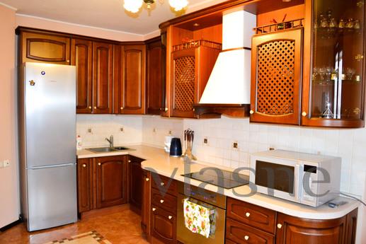 Luxurious 2 bedroom apartment, Yekaterinburg - apartment by the day