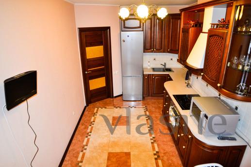 Luxurious 2 bedroom apartment, Yekaterinburg - günlük kira için daire