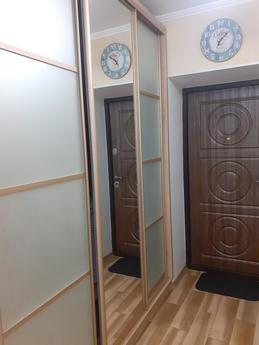 Rent 2 room apartment in a new house, Yuzhny - günlük kira için daire