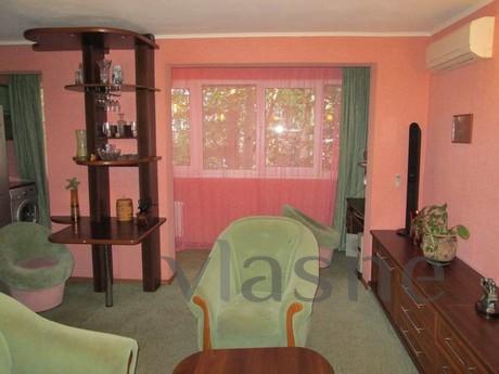 nice apartment turnkey, Alushta - apartment by the day