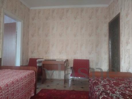 Двухкомнатная квартира в центре, Бердянск - квартира посуточно