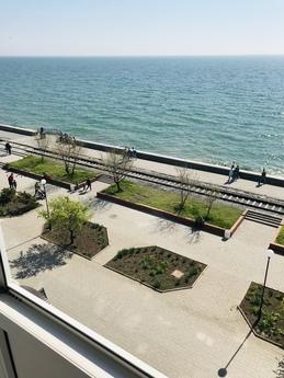 Rent an apartment with a sea view, Berdiansk - günlük kira için daire