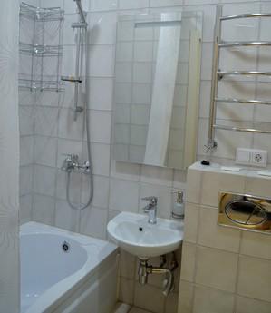 Apartment in Yalta in the Primorsky Park, Yalta - apartment by the day