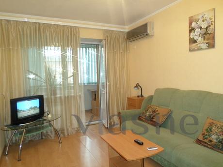 2 bedroom apartment from owner, Odessa - apartment by the day