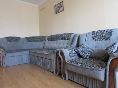 Rent 1-room apartment in Berdyansk. Cozy apartment near the 