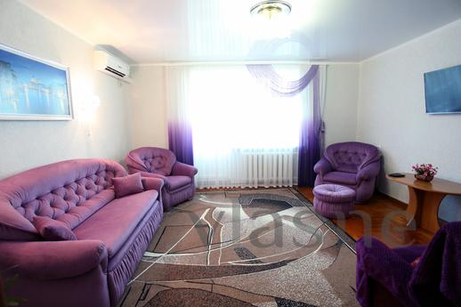 Comfortable 3-bedroom apartment for holiday rent. All rooms 