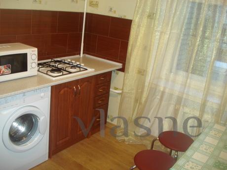 Rent 1-renovated apartment in the center of Berdyansk in 5 m