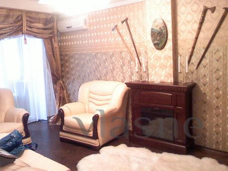 3-bedroom in Pechersk, Kyiv - apartment by the day