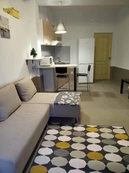 Rent studio apartment in Yalta, Yalta - apartment by the day