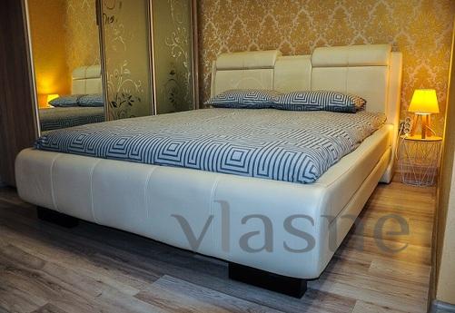 Центр Нова 1-кімнатна біля кафе 'Moloko', Мукачево - квартира посуточно