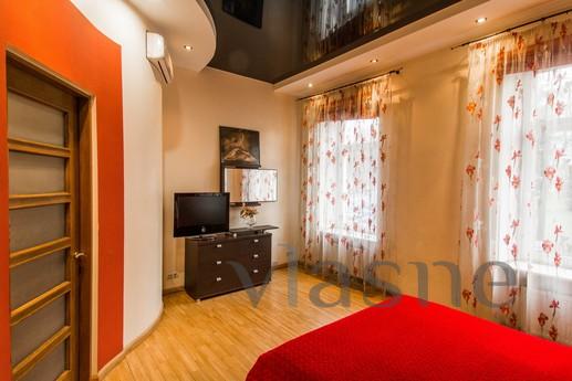 Merkezde dört kişilik bir yatak odası, Lviv - günlük kira için daire