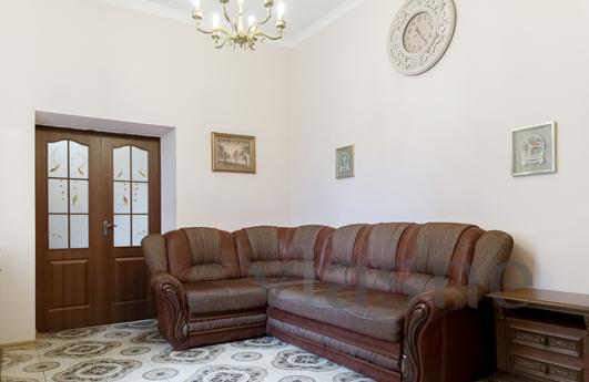 One-bedroom apartment in the center with, Lviv - mieszkanie po dobowo
