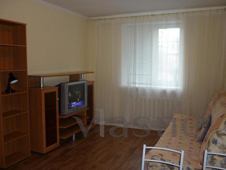 3-bedroom apartment in Omsk, Omsk - günlük kira için daire