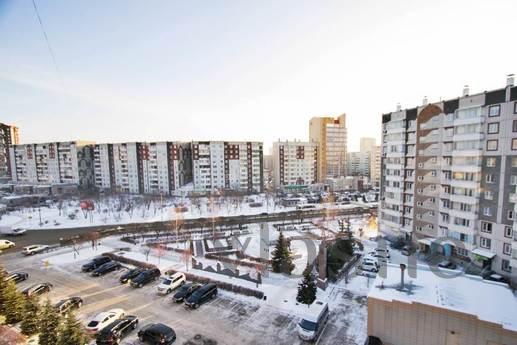 Daily 010Baturina 5a, Krasnoyarsk - günlük kira için daire