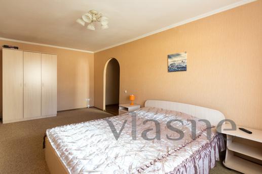 Daily 048 Surikov 6, Krasnoyarsk - apartment by the day