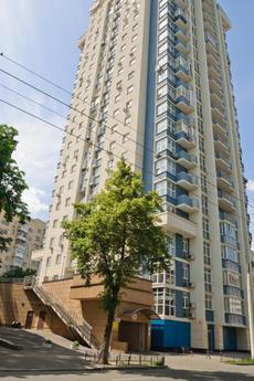 2-к в новом доме, 5 минут от метро, Киев - квартира посуточно