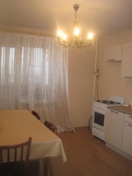 Clean apartment in a new tr., Veliky Novgorod - günlük kira için daire