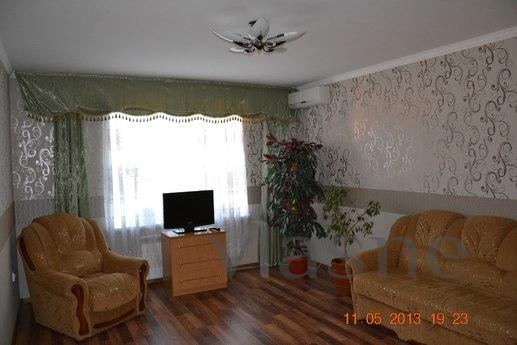 Is offered daily rent a private studio apartment in a new bu
