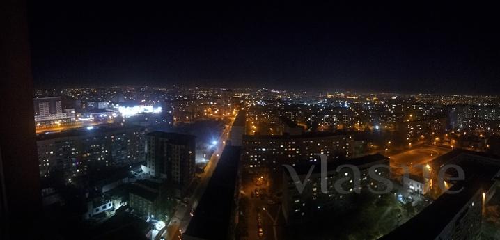 Panoramik şehir manzaralı daire, Kharkiv - günlük kira için daire