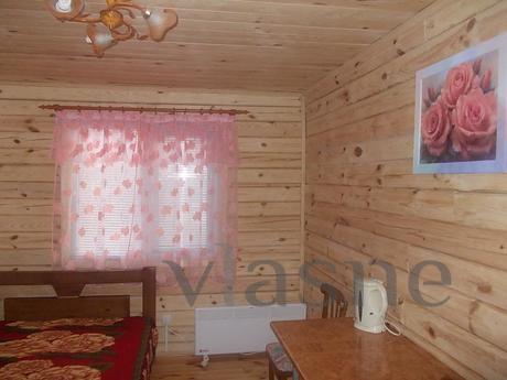 Rent a comfortable room with private facilities in wooden fr