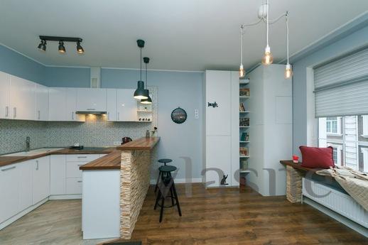 Loft tarzı tasarımcı evi, Kyiv - günlük kira için daire