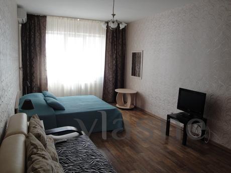 Stylish apartment with king bed, Krasnodar - günlük kira için daire